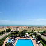 Royal فندق