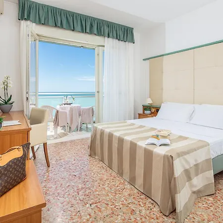 Royal Hotel 4*