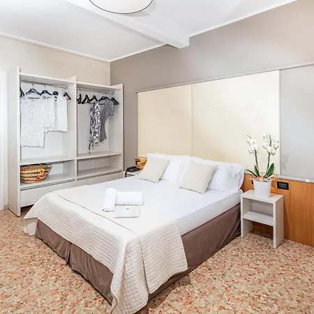 Hotel Royal 4*