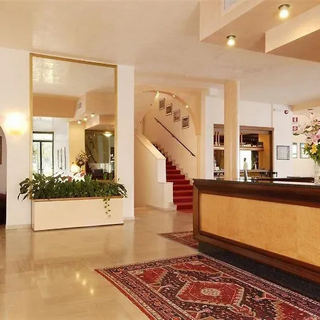 Royal Hotel