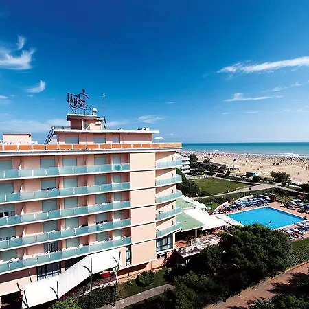 Royal 4*