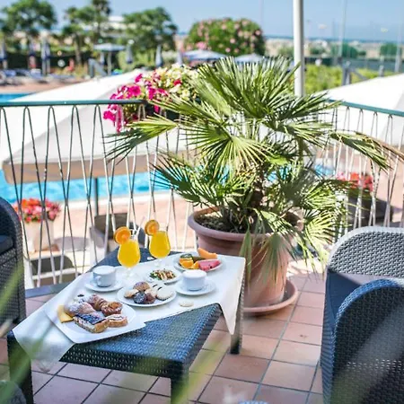 Royal 4* Bibione