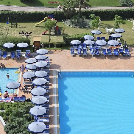 Hotel Royal 4*