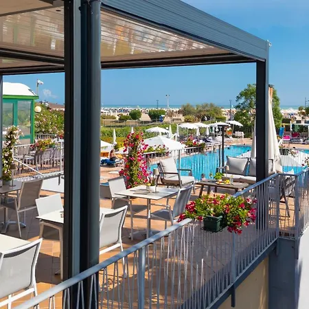 Royal 4* Bibione
