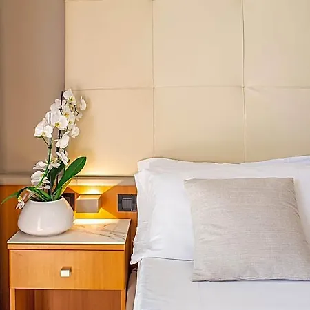 Royal Hotel 4*