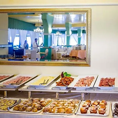 Royal Hotel 4*