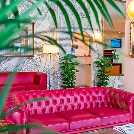 Royal Hotel 4*